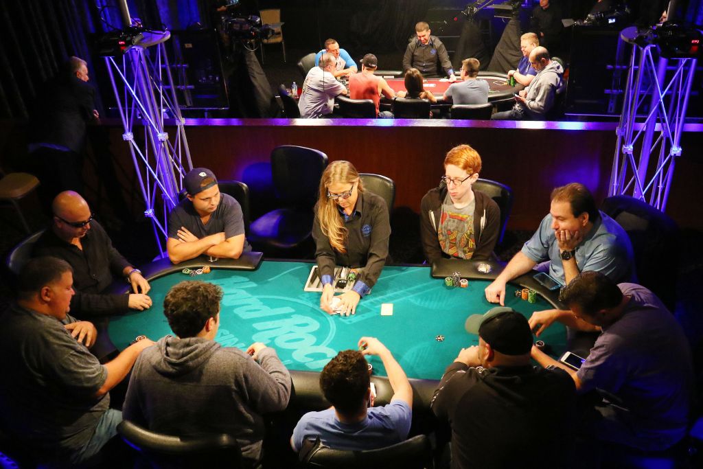 Players in the foreground trying to get in cash games in the background