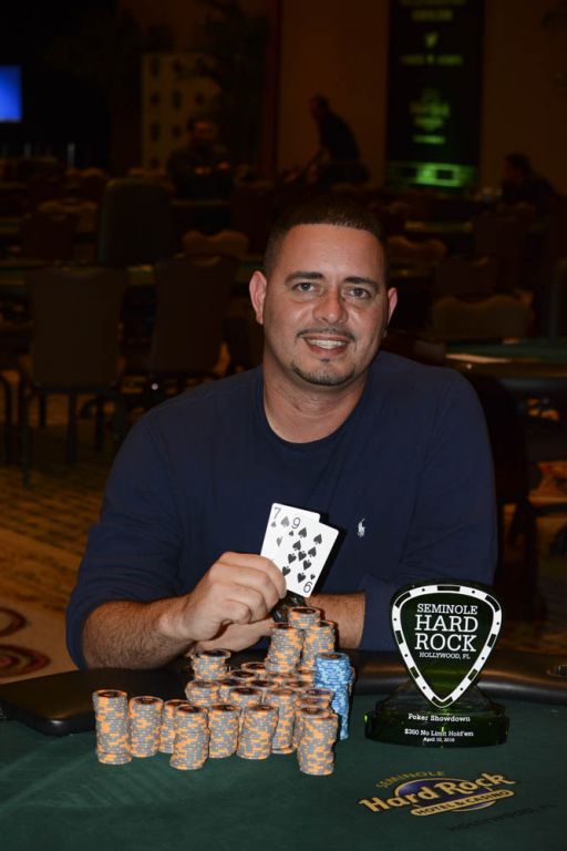 Gilbert Silva Wins $350 No Limit Hold'em