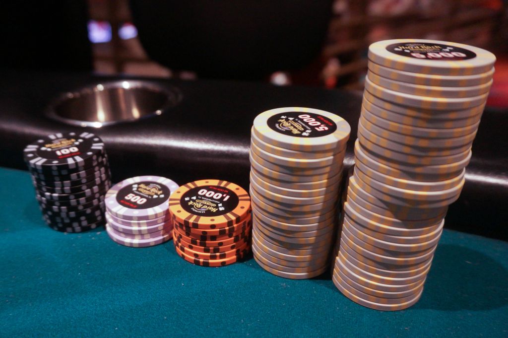 The 260,700 chips of leader Michael Newman