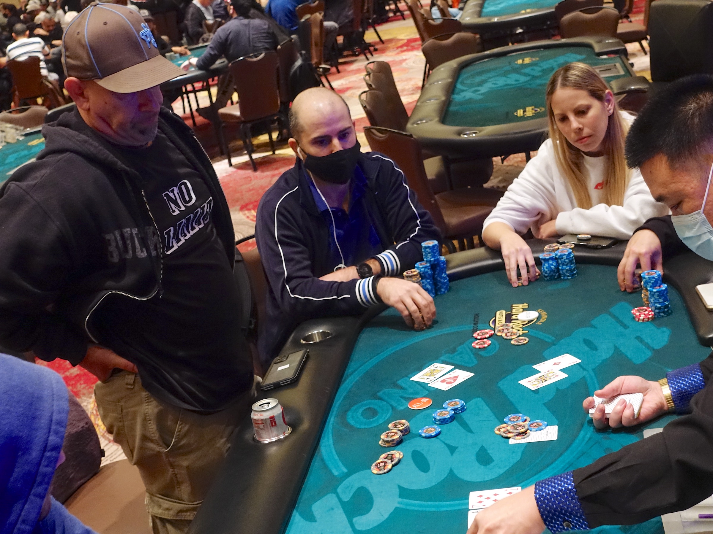 Marc Wolfe Doubles Thru Loni Harwood