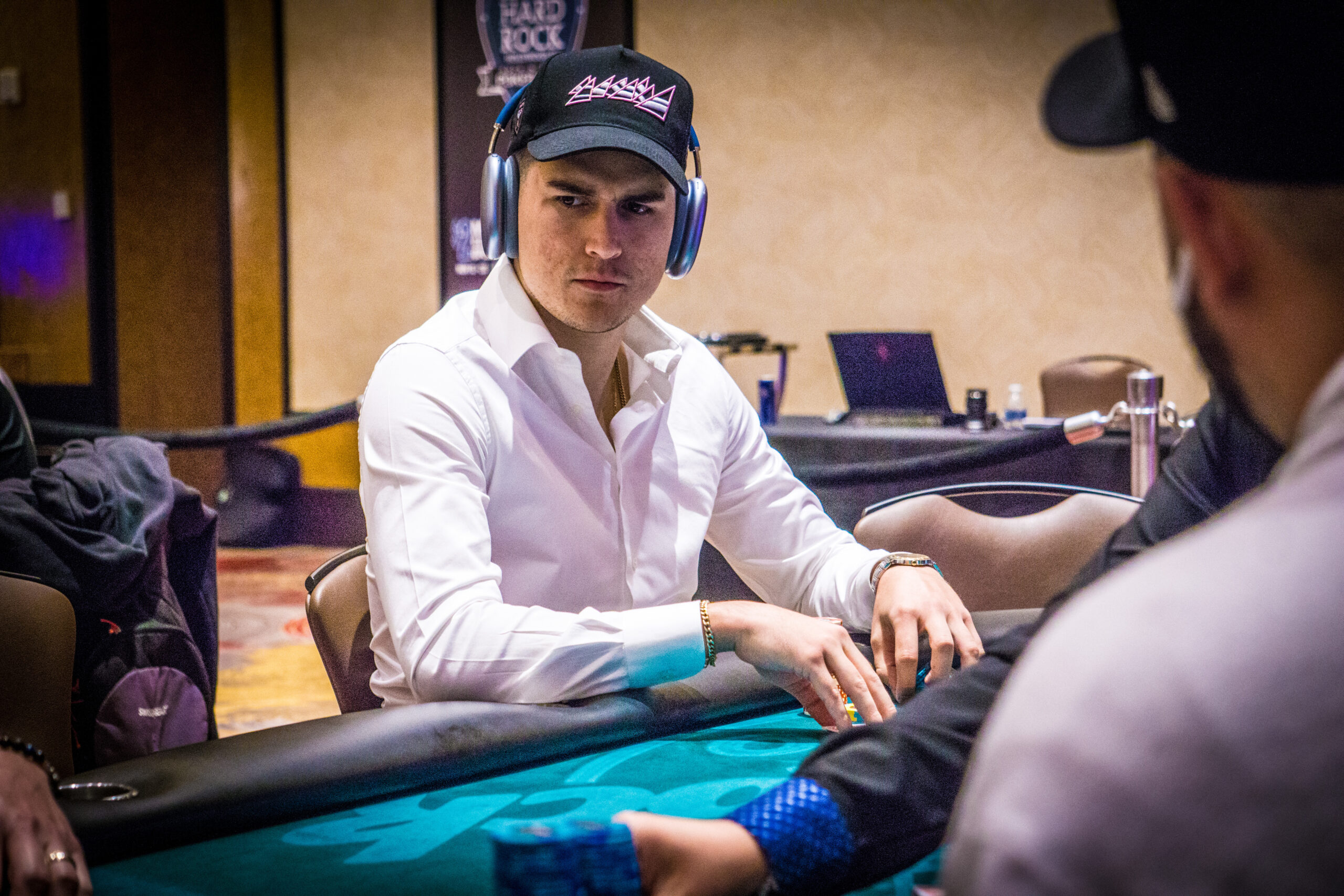 Alan Leon Wins Event 10 of the 2023 Seminole Hard Rock Poker Showdown in  Seven-Way Deal